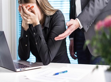 Demissão: perder o emprego faz você viver um luto difícil, mas necessário...